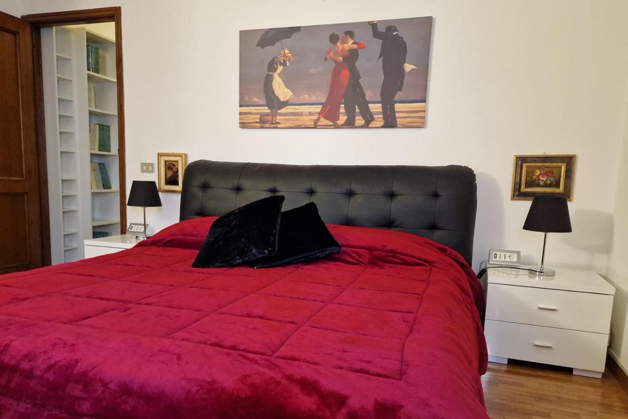 Arezzo Charming Apartment מראה חיצוני תמונה